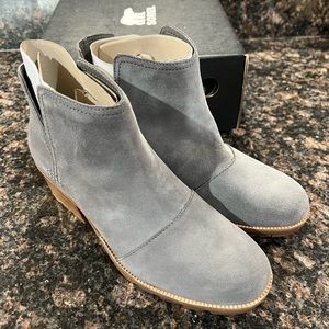 Sorel Cate Cut Out Booties NWT - 8.5